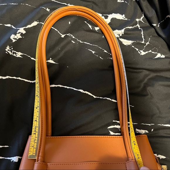 Expressions NYC Bag - Picture 4 of 5